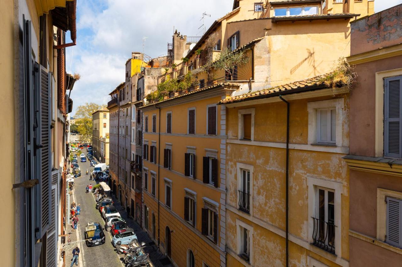 Navona Open Space Aparthotel