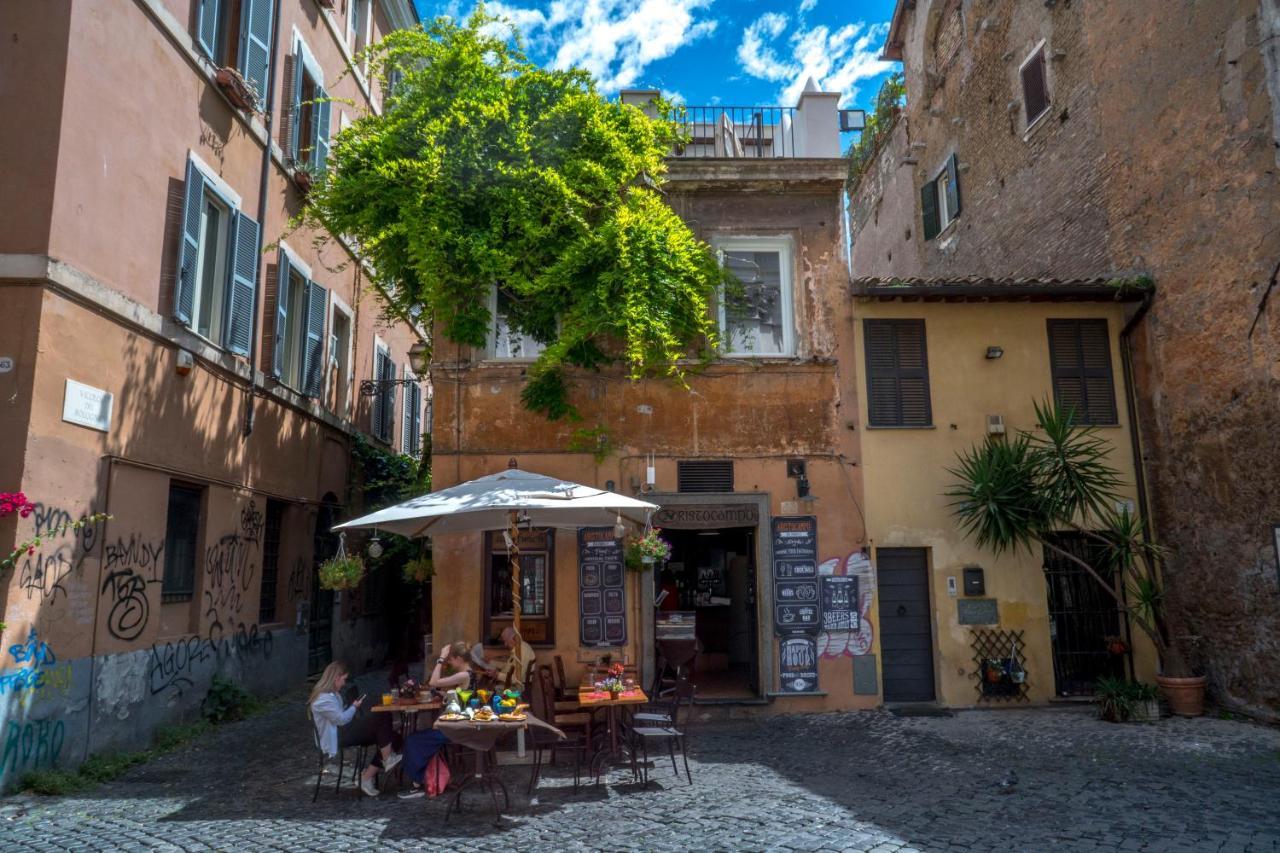 Navona Open Space Aparthotel 4*