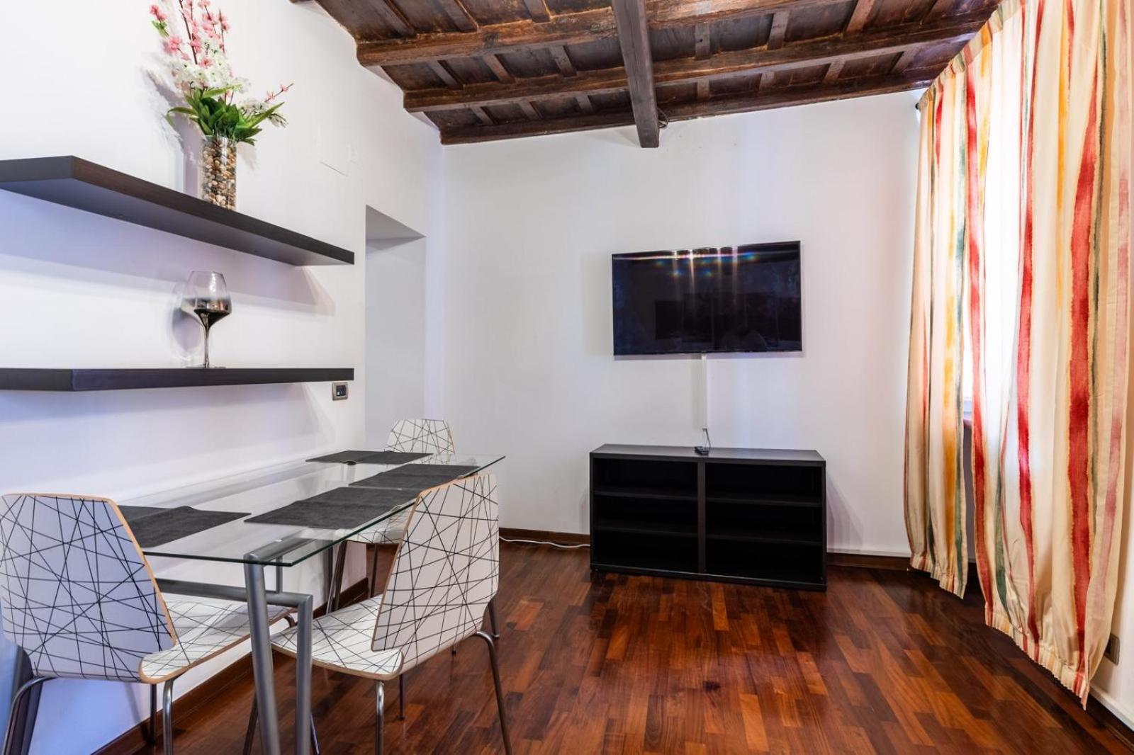 Navona Open Space Aparthotel