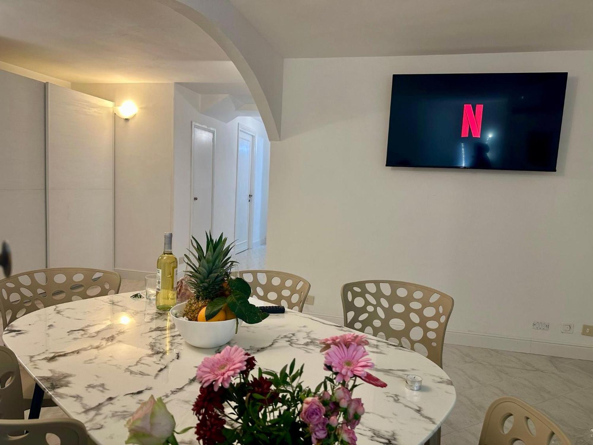 Aparthotel Navona Open Space 4*